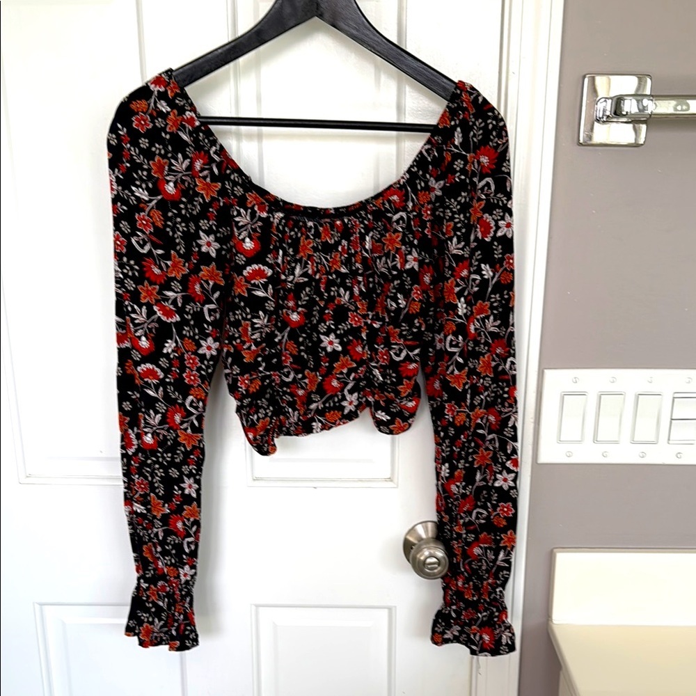 Hollister Melrose Smocked Long Sleeve Floral Peasant Top Cropped